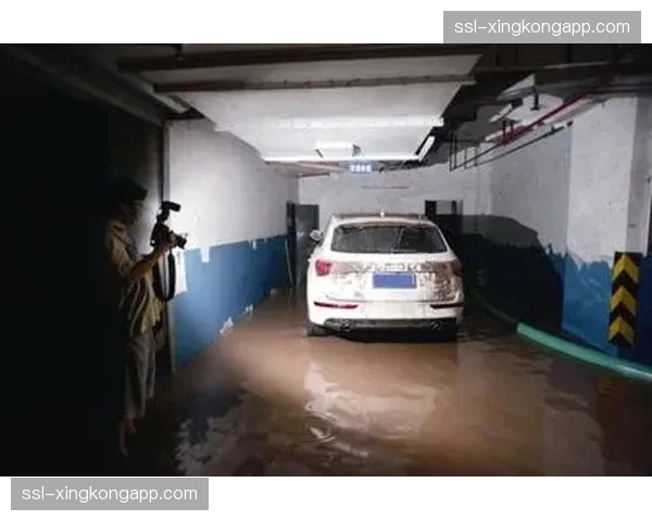 特写：雨战中，维拉公园球场新排水系统经受住暴雨考验