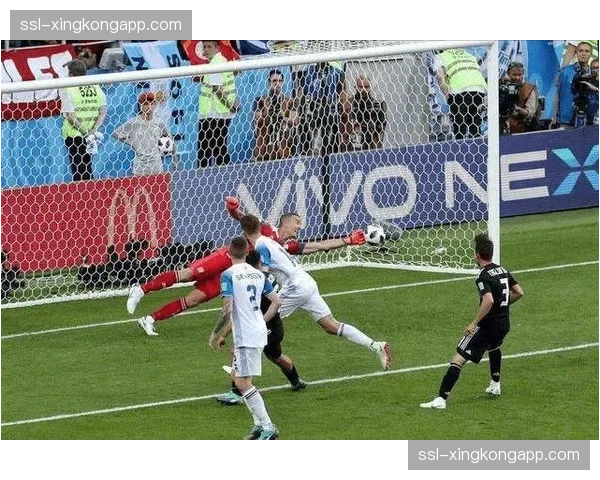 特写：在格陵兰岛，手球是如何超越足球成为最受民众欢迎的室内运动